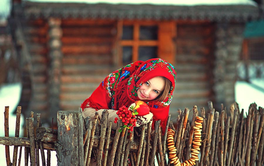 Sexy girl Women in Slavic costumes in Maracaibo