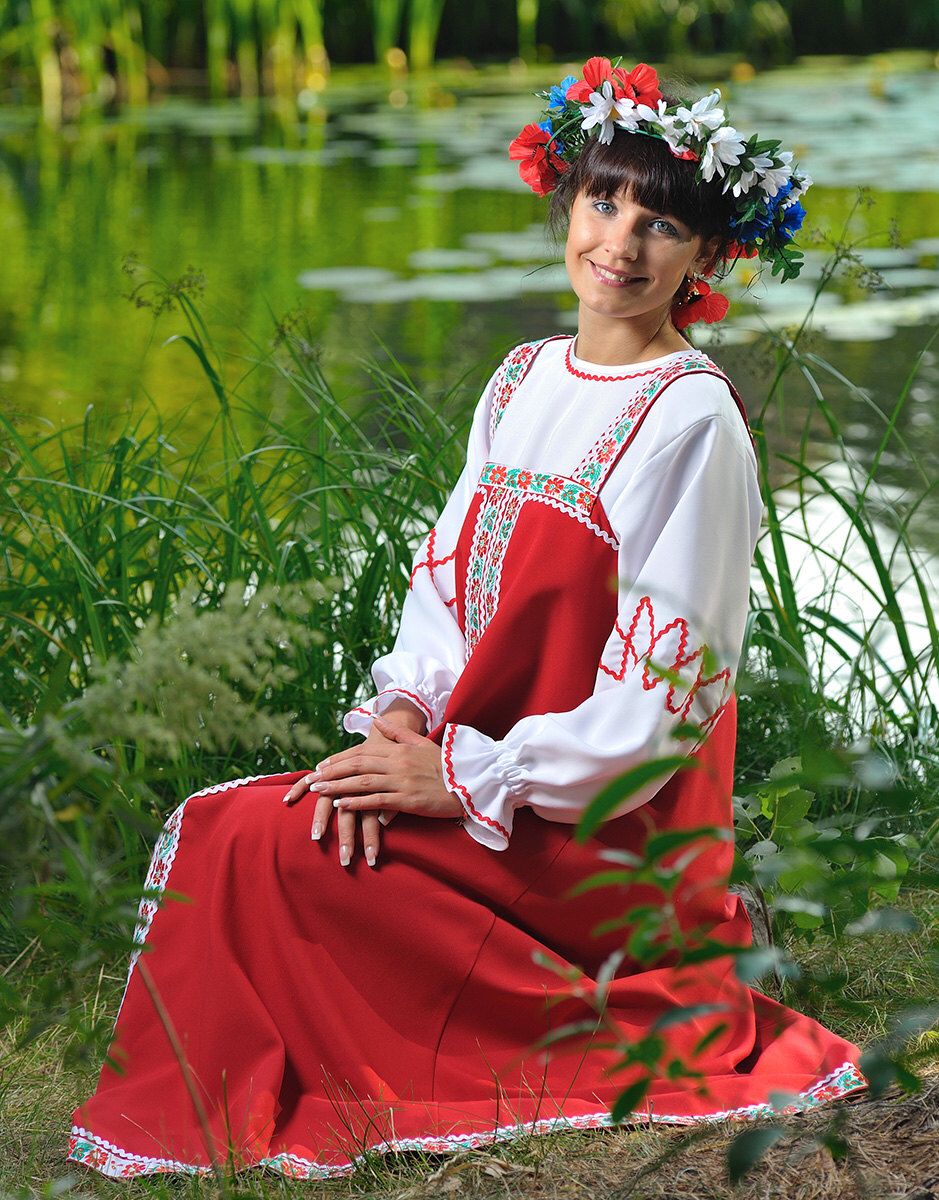Beautiful girl Girls in Slavic costumes in Maracaibo