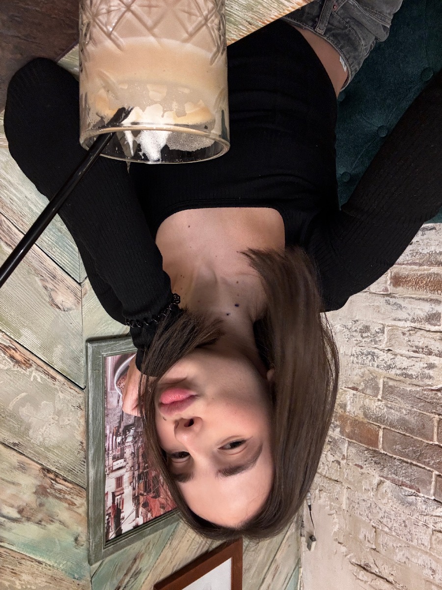 Fresh photos, fresh mood — Tina online in Maracaibo